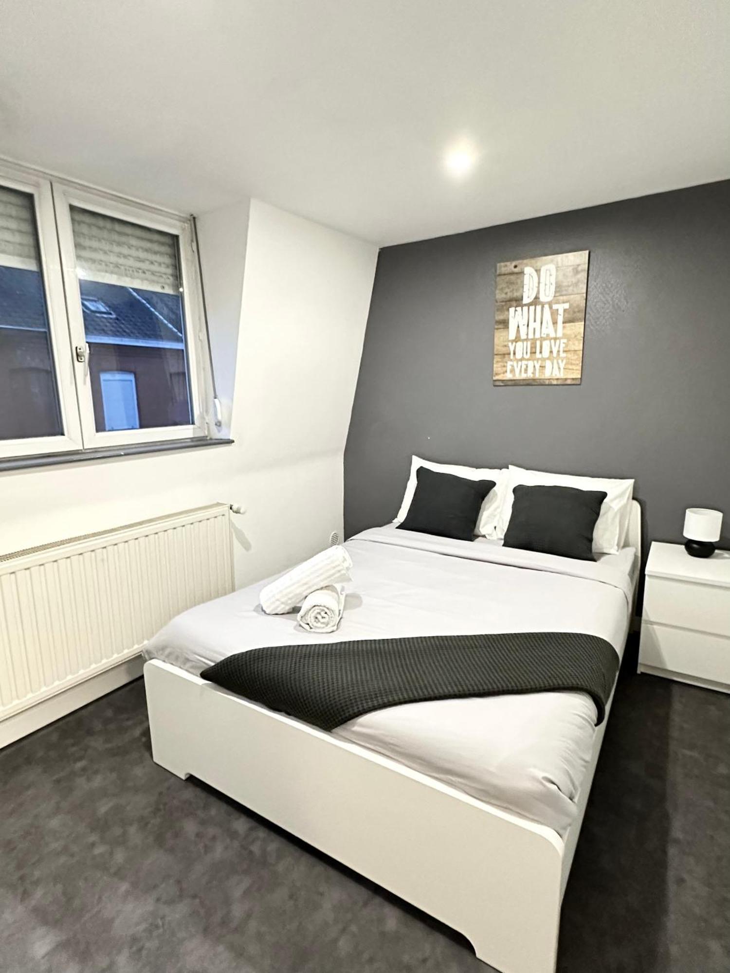 Une Belle Maison Avec 2 Chambre Croix エクステリア 写真